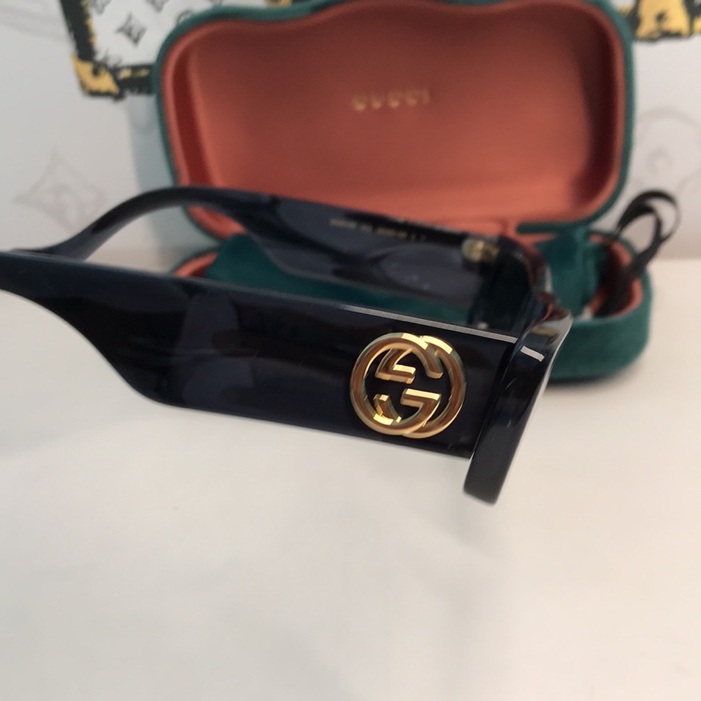New ✨ Authentic Gucci GG0516S 013 Sunglasses – Grey Frame with Silver Mirror Len - Picture 8 of 11